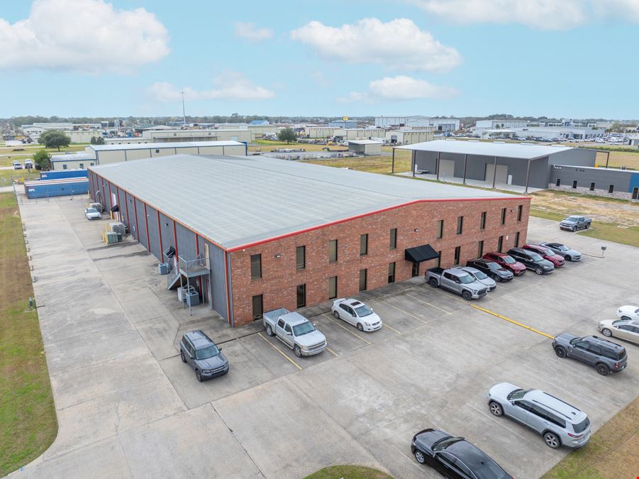 ±32,114 SF Fully Climatized Office/Warehouse