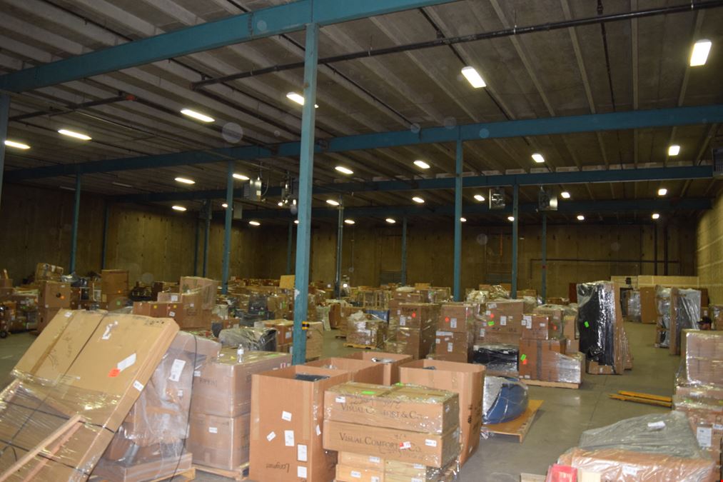 20,864 SF warehouse with dock high and drive-in loading doors for sublease