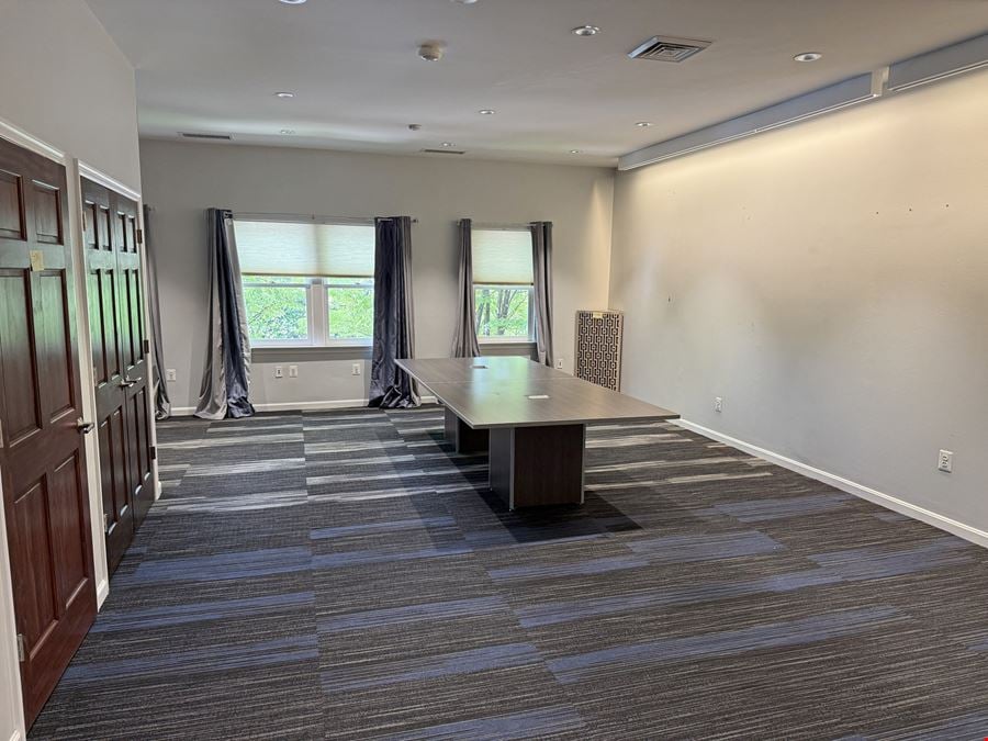 4200 Evergreen Lane, Units 334-335