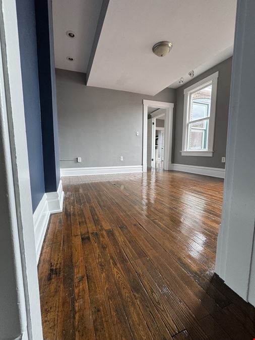 108-110 E Main St