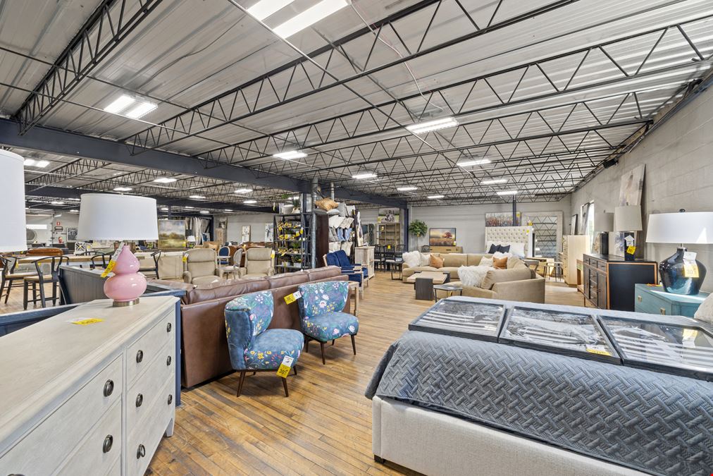 Retail/Office Flex Conversion Minutes from Downtown
