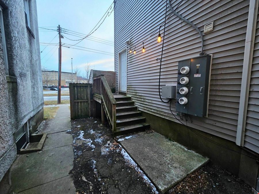 92 Henry St