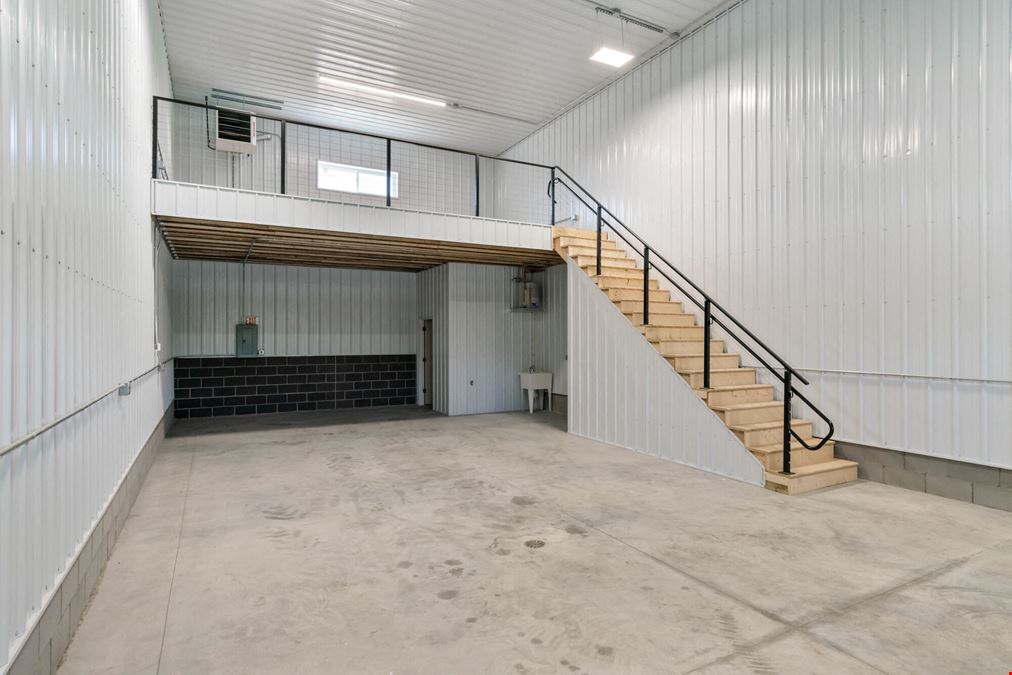 5384 Commerce Boulevard, D405, Indian River, MI, 49749