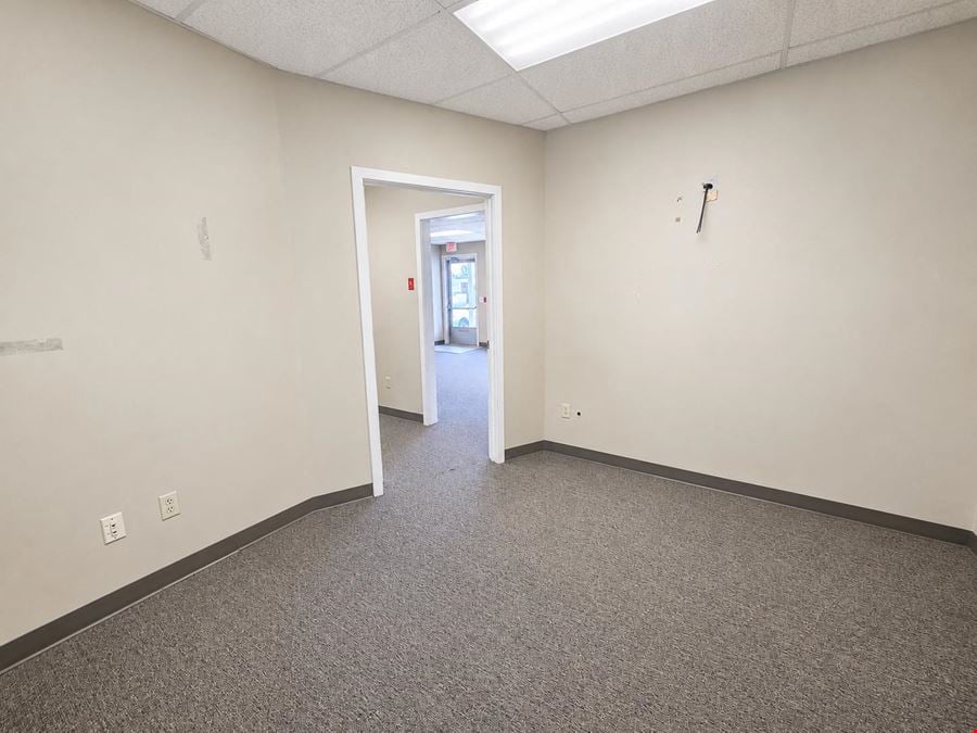 1495 Black Rock
