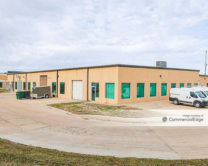 4432-4458 NW Urbandale Drive