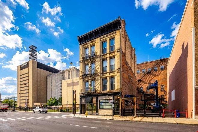 Preview of Retail space for Rent at 126 W 6th St