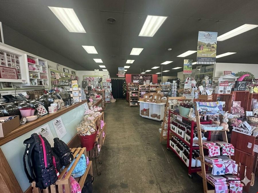 Retail Suite - Campus Plaza