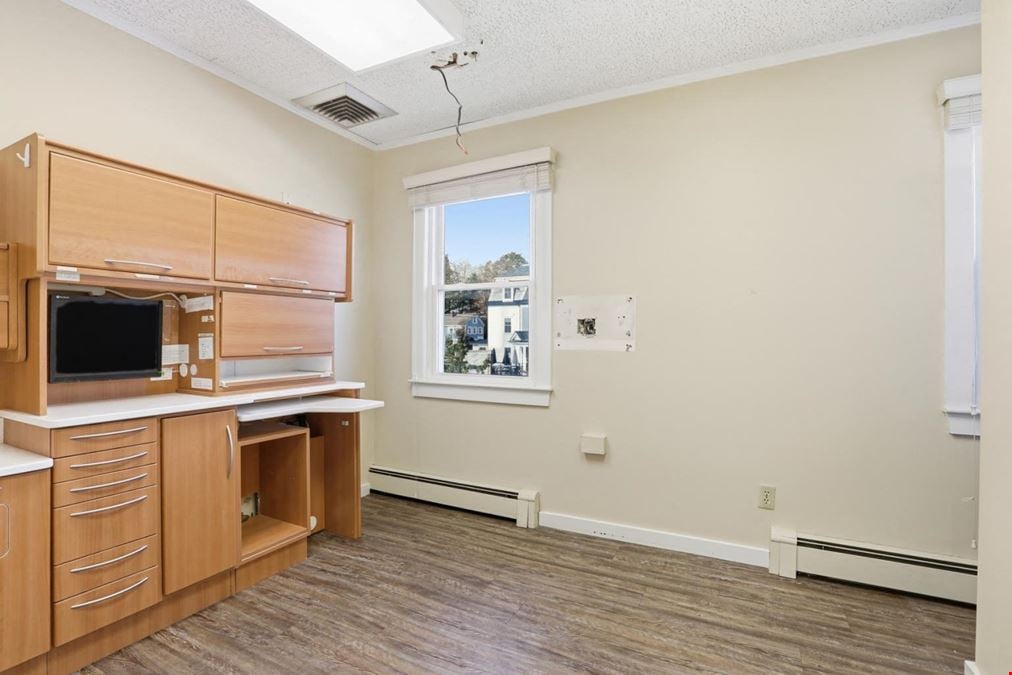 Office or Retail Spaces for Lease in Downtown Georgetown
