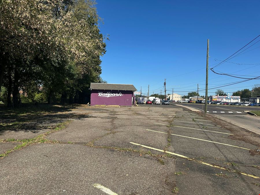 7201 Bristol Pike