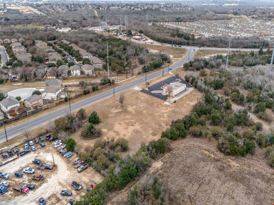 3706 S WW White Rd