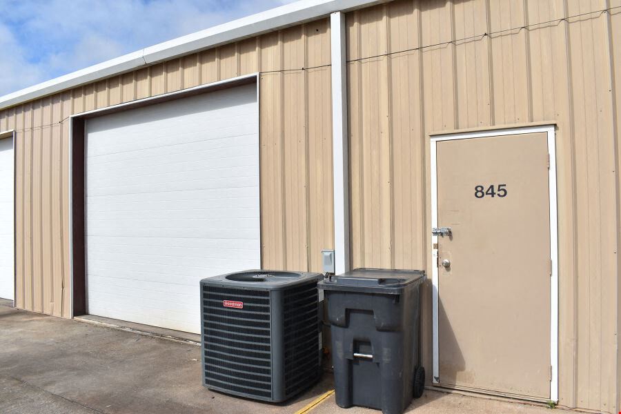 841 Industrial Dr