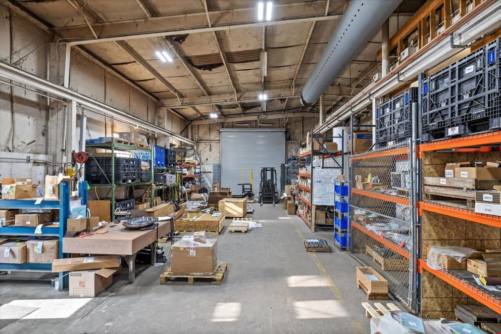 Conditioned Industrial Facility with 8 Cranes