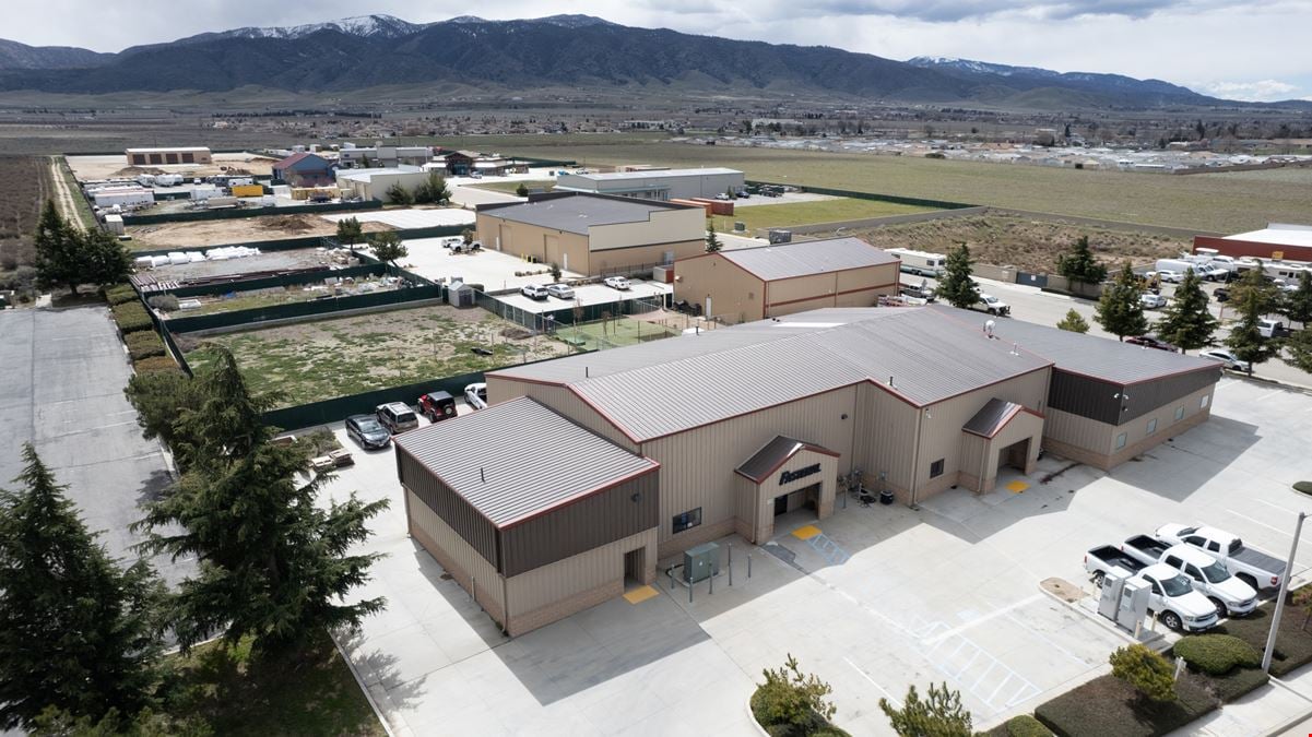 Warehouse/Office Space Off Tehachapi Blvd