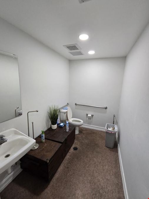 Sunrise Industrial Park Corner Unit for Lease