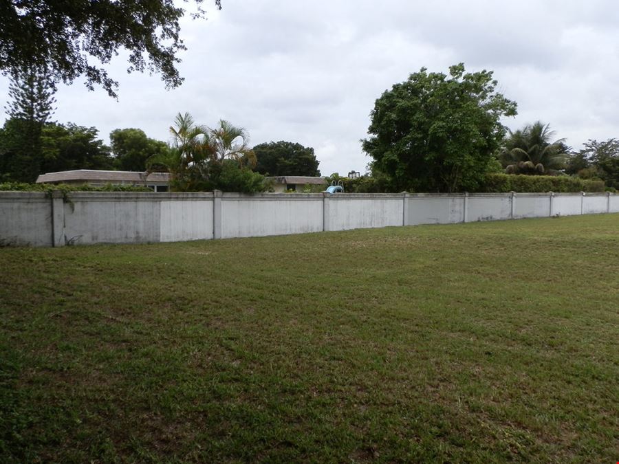 TAMARAC OFFICE/RETAIL SITE