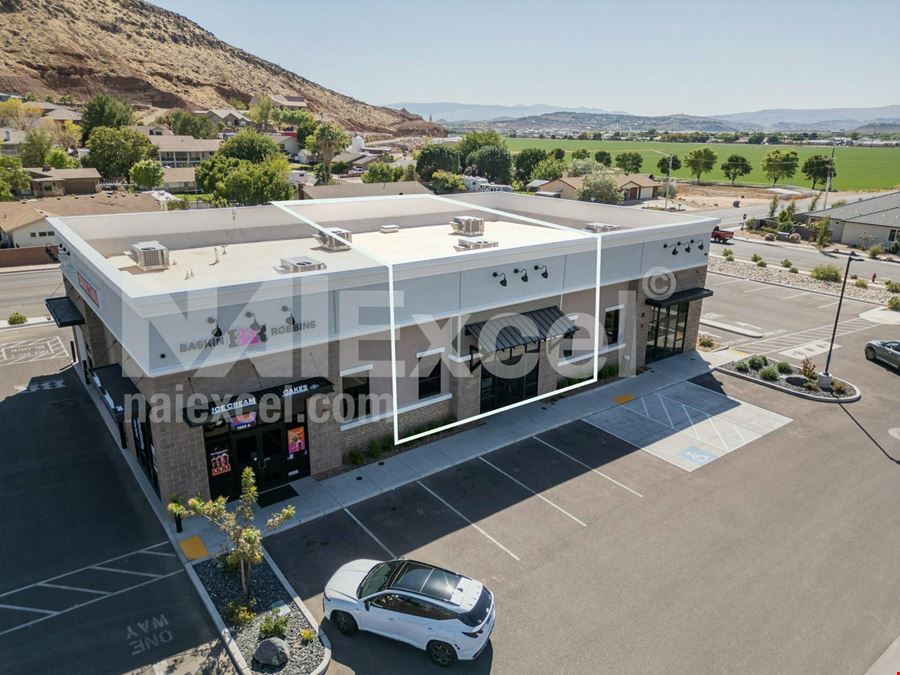 Lit Intersection Retail w Drive-thru