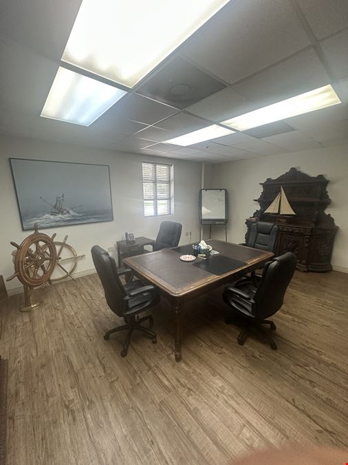 Executive Office Suites for Lease