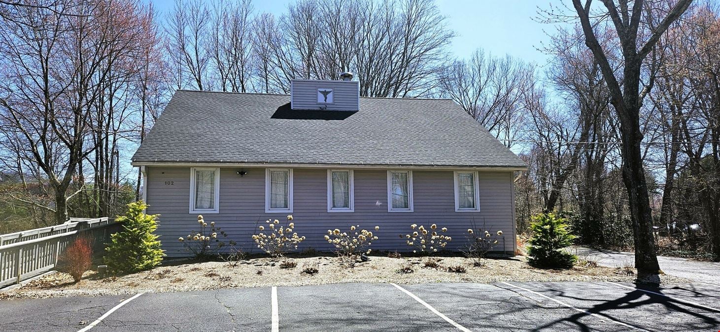 102 Hopmeadow Street