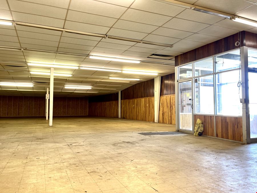 10081 W Ridge Rd