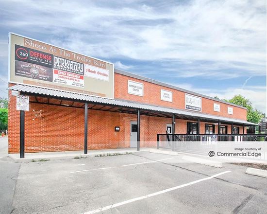 Preview of Industrial space for Rent at 725 Main Street