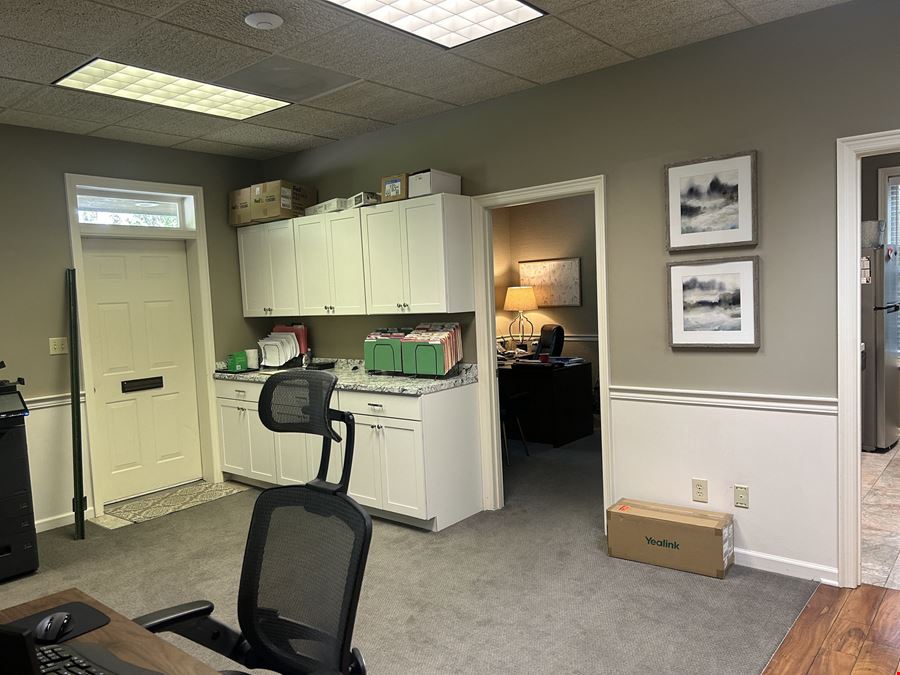 CLASS A OFFICE SPACE AVAILABLE FOR SUBLEASE