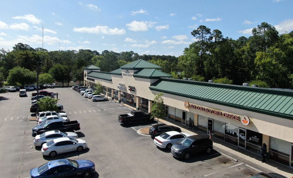 Hogan's Corner Shopping Center