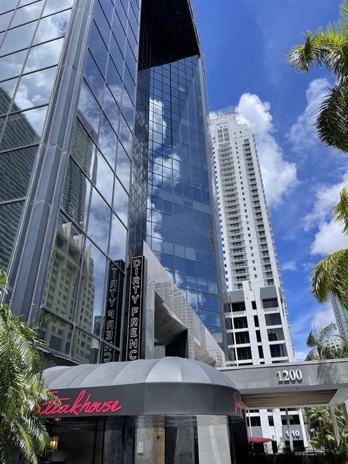 1200 Brickell Ave Retail