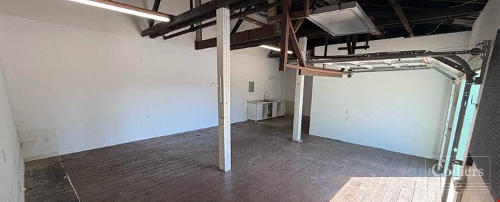 ±1,000-±4,000 SF Flex Space With Laydown Yard on The Ashley River