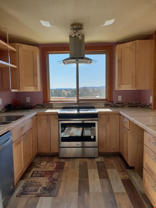 Turn-Key B&B, Restaurant, Retreat & Lodge Investment Opportunity