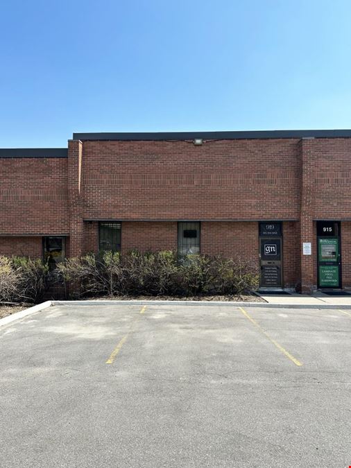 919 Matheson Blvd E, Mississauga, ON L4W 2R7