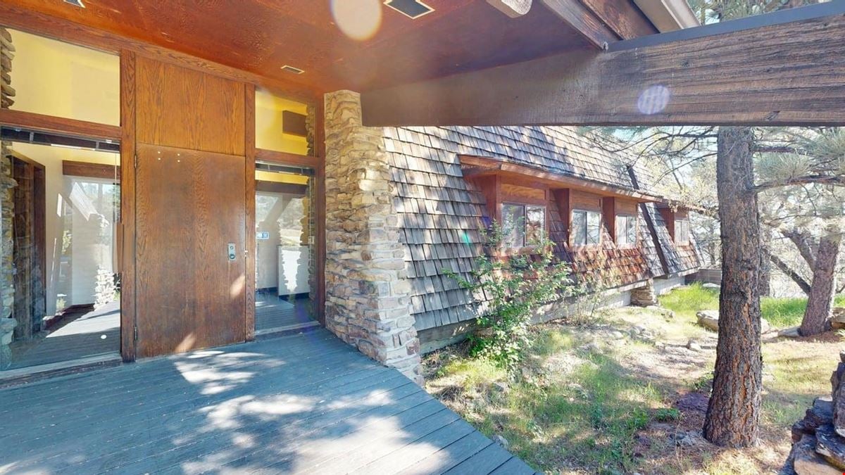 11 E Airport Rd
