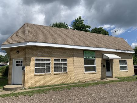 Preview of Retail space for Sale at 3705 Mahoning Rd NE