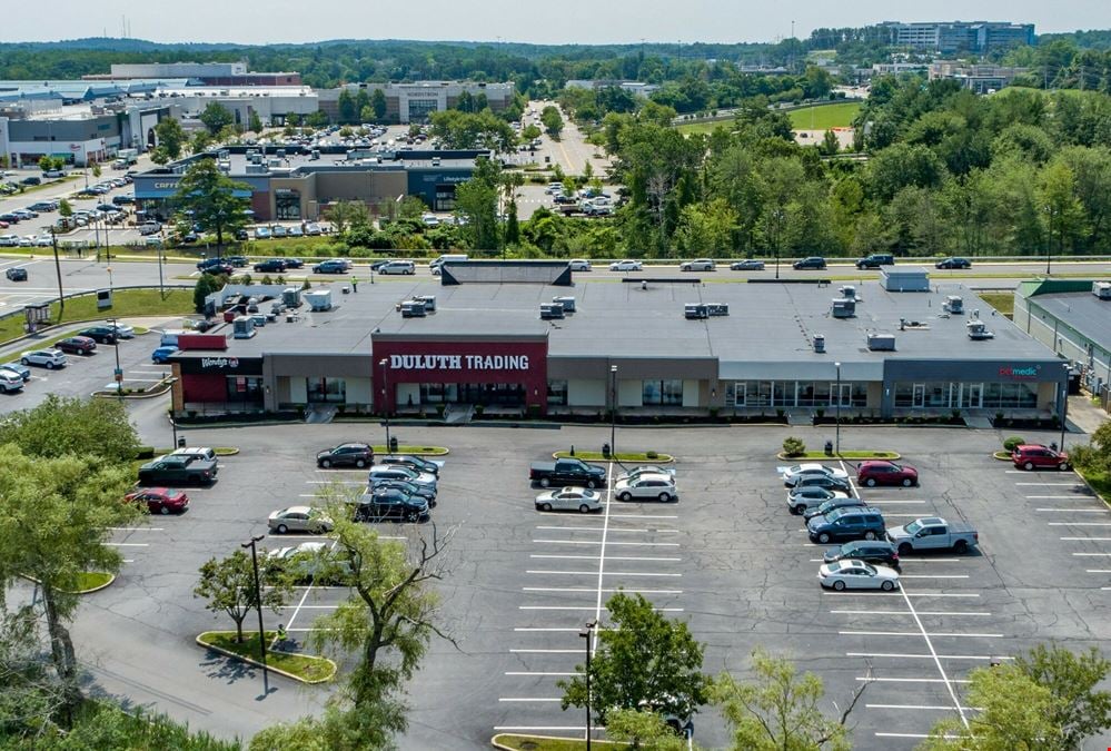 Burlington, MA - Shops at Mall Road