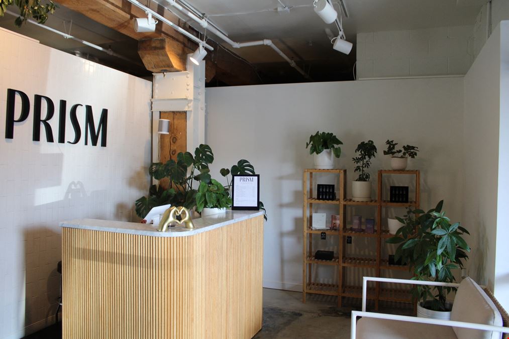 Retail at Pohlig Box Factory