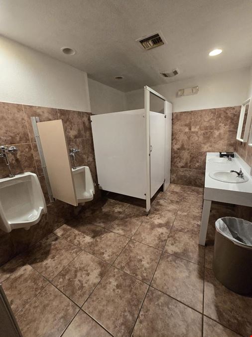 Bar/Retail Opportunity Calle Ocho Lit Havana