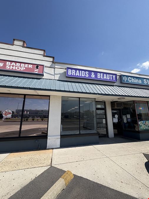 Brookhill Shopping Center - 6701-6721  Reisterstown Rd- 1,600 SF Inline Space