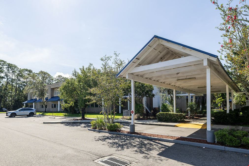 Salisbury Lakes - Building 4