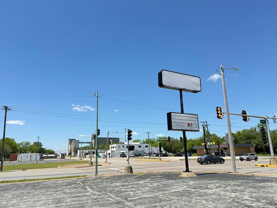 ±1,570 SF at Grant & Commercial St