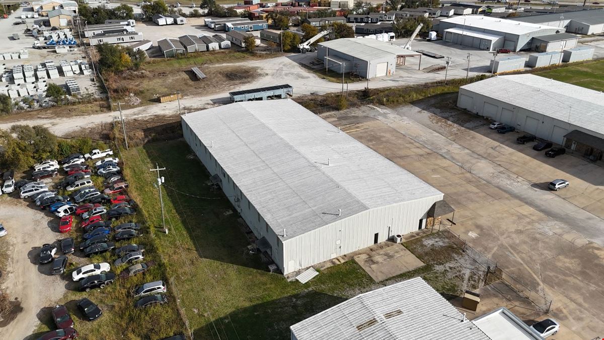 12337 E 1st St - Industrial