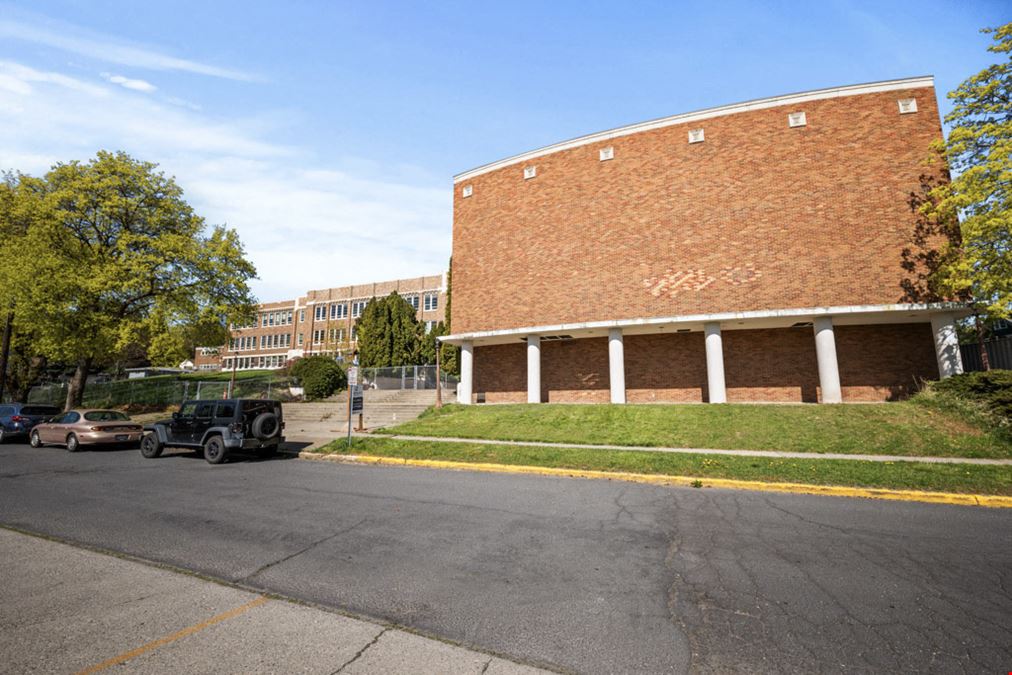 Gladish Community Center