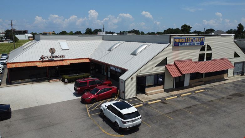 Preview of Retail space for Rent at 4201 Veterans Memorial Blvd