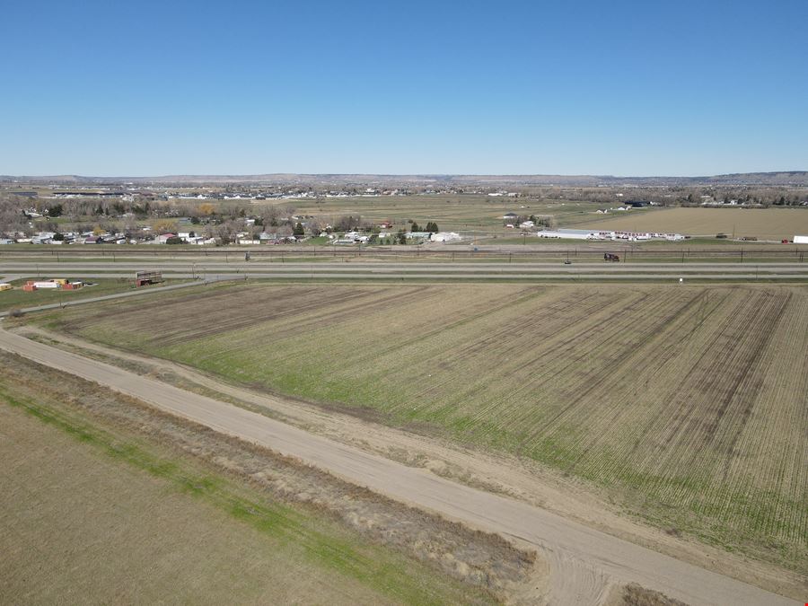 8522 S Frontage Rd
