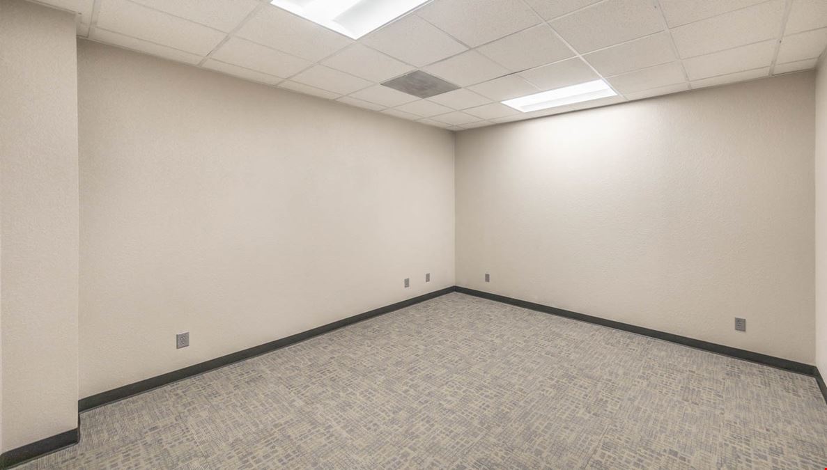 4920 S Loop 289
