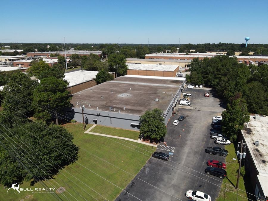 ±51,738 SF Industrial Office/Warehouse in Stone Mountain, GA