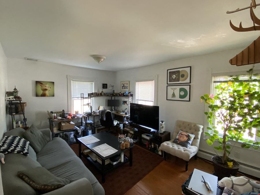 1029 Lancaster Ave