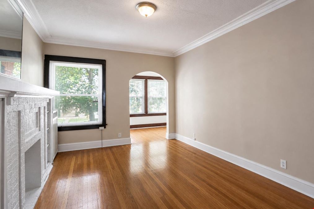 1528 E 74TH PL | 6 Unit Multifamily