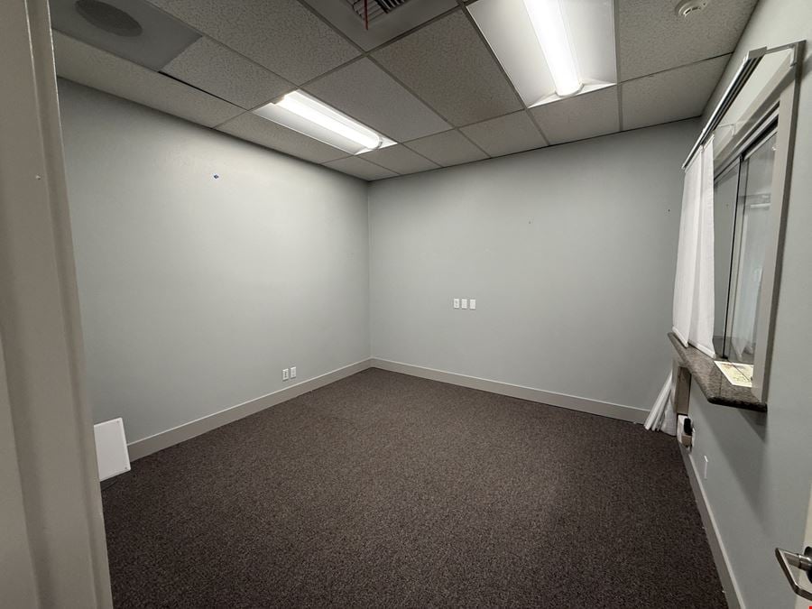 15811 Ambaum Blvd SW