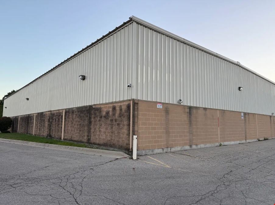 815 W Edgewood Blvd