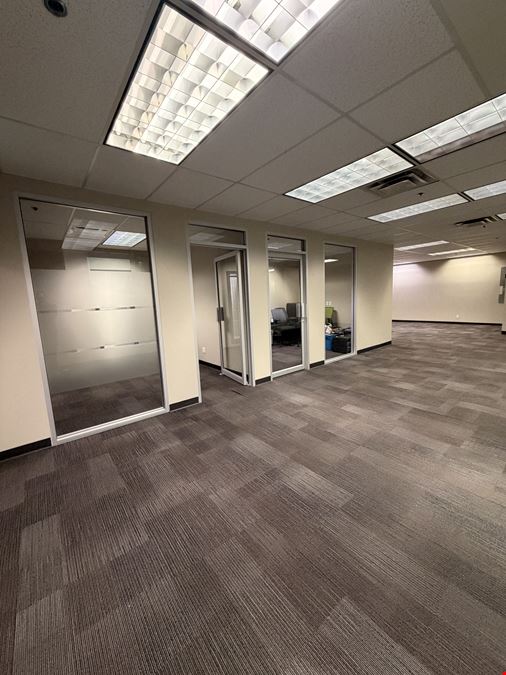 852 Fort Street (305)
