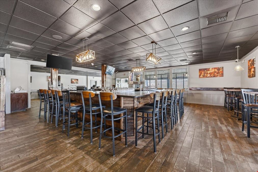 COMING SOON (Live Mon 6/22) - 4000 Fort Campbell Blvd - For Lease